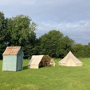 Tin And Canvas Glamping Pickering, Canvas Capers Bell Tent Pickering